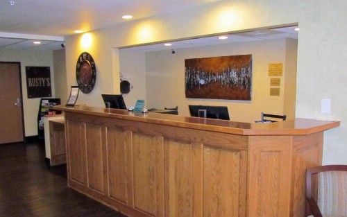 Oak Hill Inn & Suites - image 6