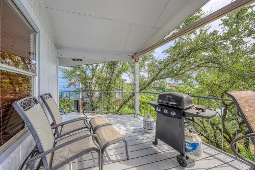 Riverside Manor - image 10