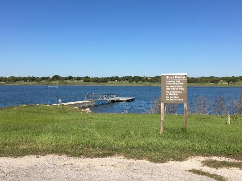 Rustic Canyon Lake Cabins with Hot Tub on about 3 Acres! - image 6