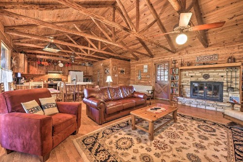 Rustic Canyon Lake Cabins with Hot Tub on about 3 Acres! - image 9
