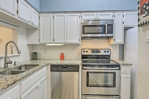 Waterfront Canyon Lake Home - 2 Miles to Marina! - image 9