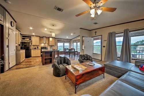 Cozy Canyon Lake Cabin with Hill Country Views! - image 8