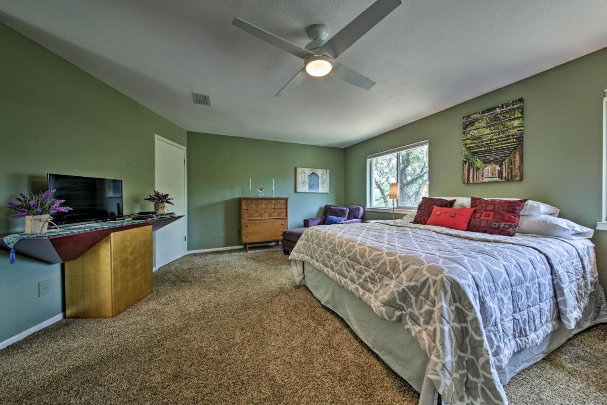 Canyon Lake Home with Yard - half Mile To Boat Launch! - image 7