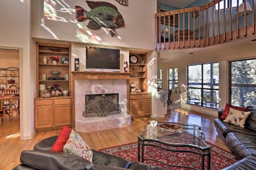 Secluded Home with Canyon Lake View Near Boat Launch! - image 4