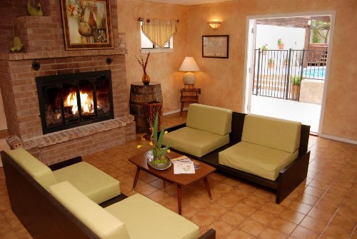 Lakehouse Bed and Breakfast - image 4
