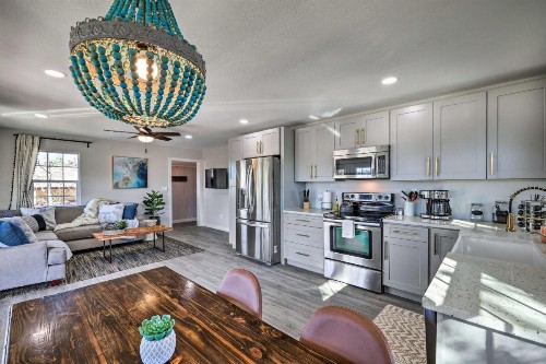 Boho Lake Haus - Dog Friendly and Lake Views! - image 7