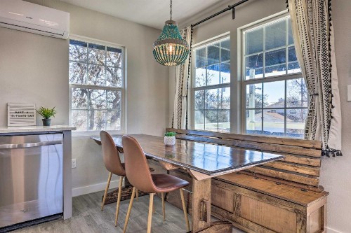 Boho Lake Haus - Dog Friendly and Lake Views! - image 8