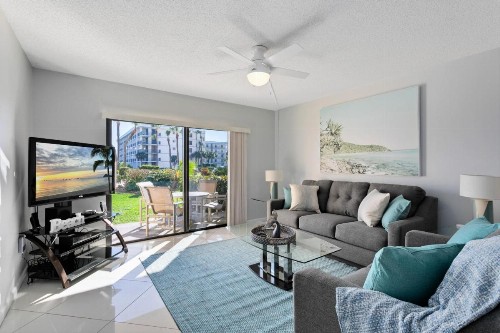 Canaveral Towers - image 14