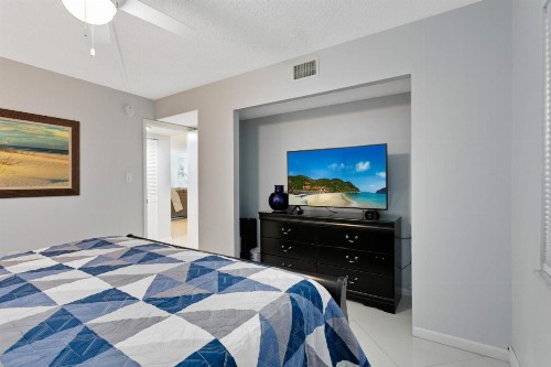 Canaveral Towers - image 19