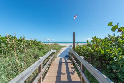 Canaveral Towers - image 40