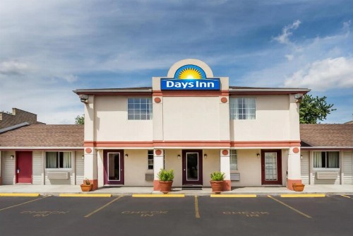 Days Inn by Wyndham Cape Carteret - image 1