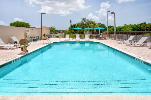 Hampton Inn & Suites Cape Coral / Fort Myers - image 15