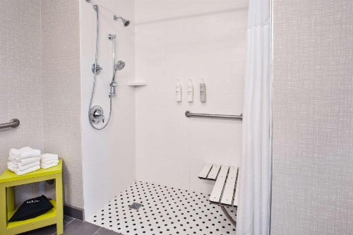 Hampton Inn & Suites Cape Coral / Fort Myers - image 21