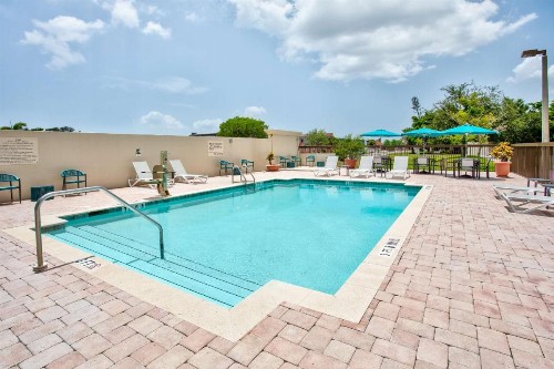 Hampton Inn & Suites Cape Coral / Fort Myers - image 25