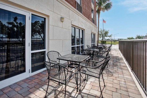 Hampton Inn & Suites Cape Coral / Fort Myers - image 34