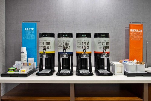 Hampton Inn & Suites Cape Coral / Fort Myers - image 5