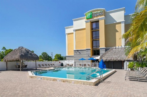 Holiday Inn Express Cape Coral-Fort Myers Area an IHG Hotel - image 32