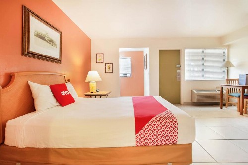 OYO Waterfront Hotel- Cape Coral Fort Myers FL - image 16