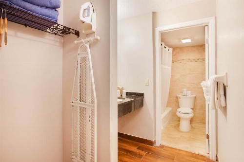 OYO Waterfront Hotel- Cape Coral Fort Myers FL - image 35