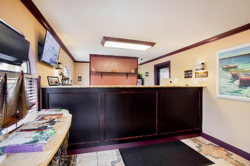 OYO Waterfront Hotel- Cape Coral Fort Myers FL - image 6