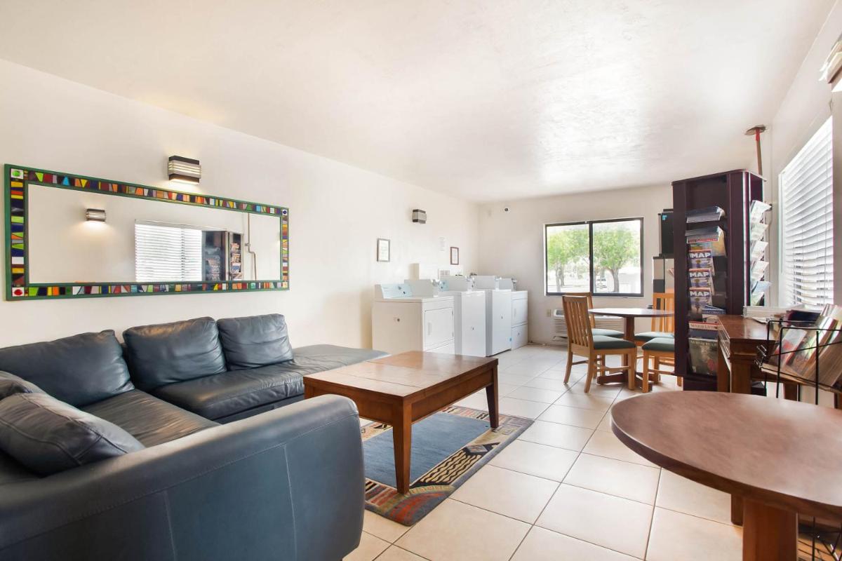 OYO Waterfront Hotel- Cape Coral Fort Myers FL - image 7