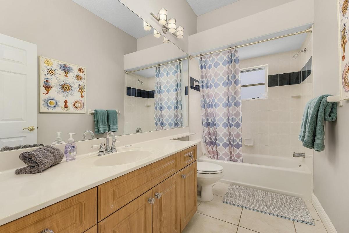 Waterfront Villa Ocean Drive ID1431 - image 3