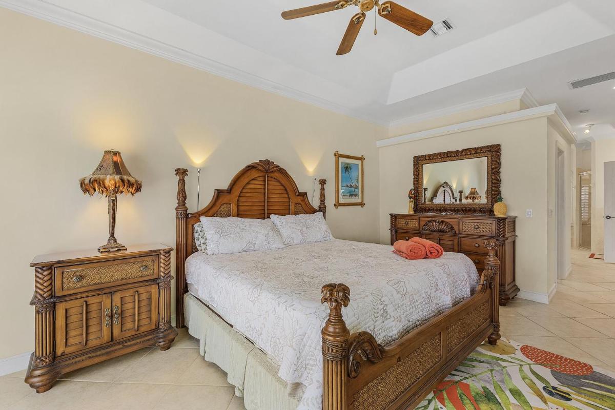 Waterfront Villa ID2621 - image 2