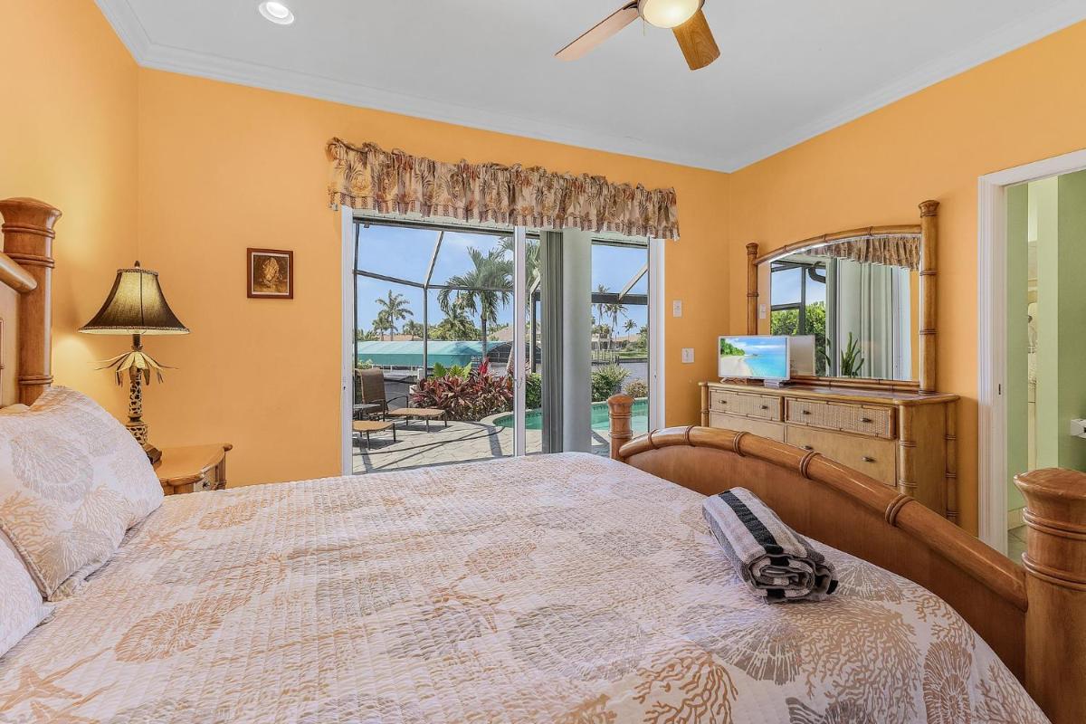 Waterfront Villa ID2621 - image 4
