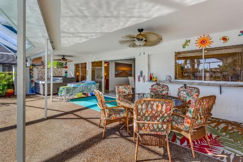 The Coral House - image 10