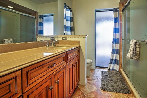 Newly Renovated Tropical Getaway in Cape Coral! - image 11