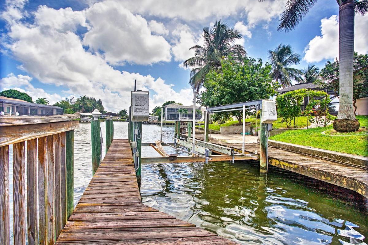 Newly Renovated Tropical Getaway in Cape Coral! - image 3