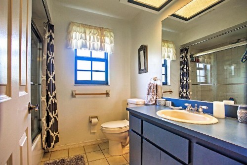 Newly Renovated Tropical Getaway in Cape Coral! - image 5