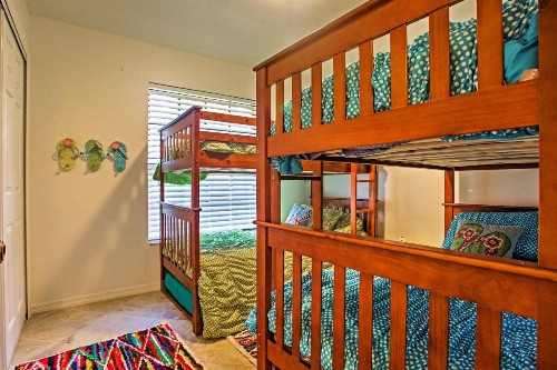 Newly Renovated Tropical Getaway in Cape Coral! - image 7