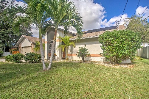 Airy Cape Coral Home with Dock Private Lanai and Pool - image 7