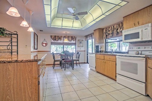 Airy Cape Coral Home with Dock Private Lanai and Pool - image 8