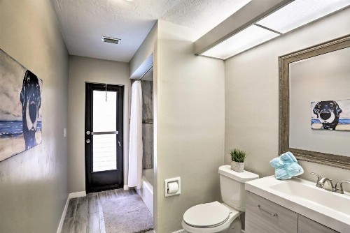 Modern Cape Coral Home with Pool Dock and Gulf Access - image 2