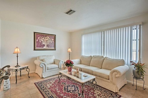 Cape Coral Home 1 Mile From Yacht Club! - image 11