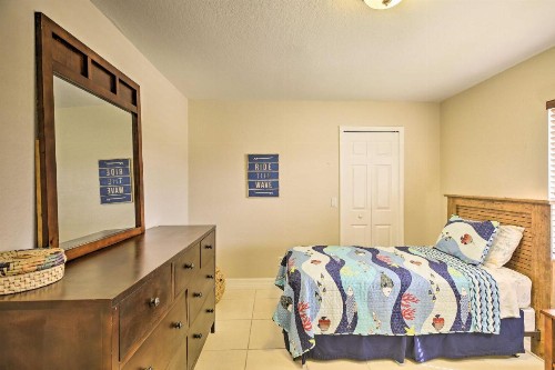Modern Florida Oasis near Cape Coral Parkway! - image 9