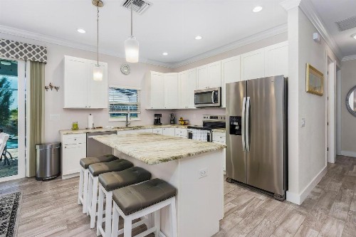 Amazing outdoor living on a freshwater canal 4 bedrooms pet-friendly - Villa Becky - image 23