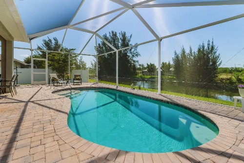 Amazing outdoor living on a freshwater canal 4 bedrooms pet-friendly - Villa Becky - image 25