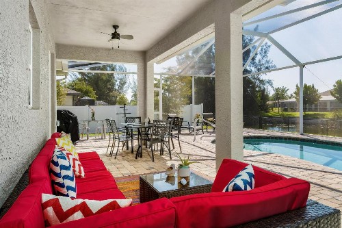 Amazing outdoor living on a freshwater canal 4 bedrooms pet-friendly - Villa Becky - image 5