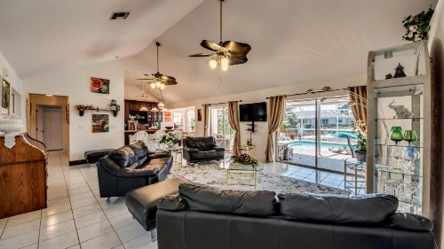 Lakeside at Cat Cay - Cape Coral - Roelens Vacations - image 3
