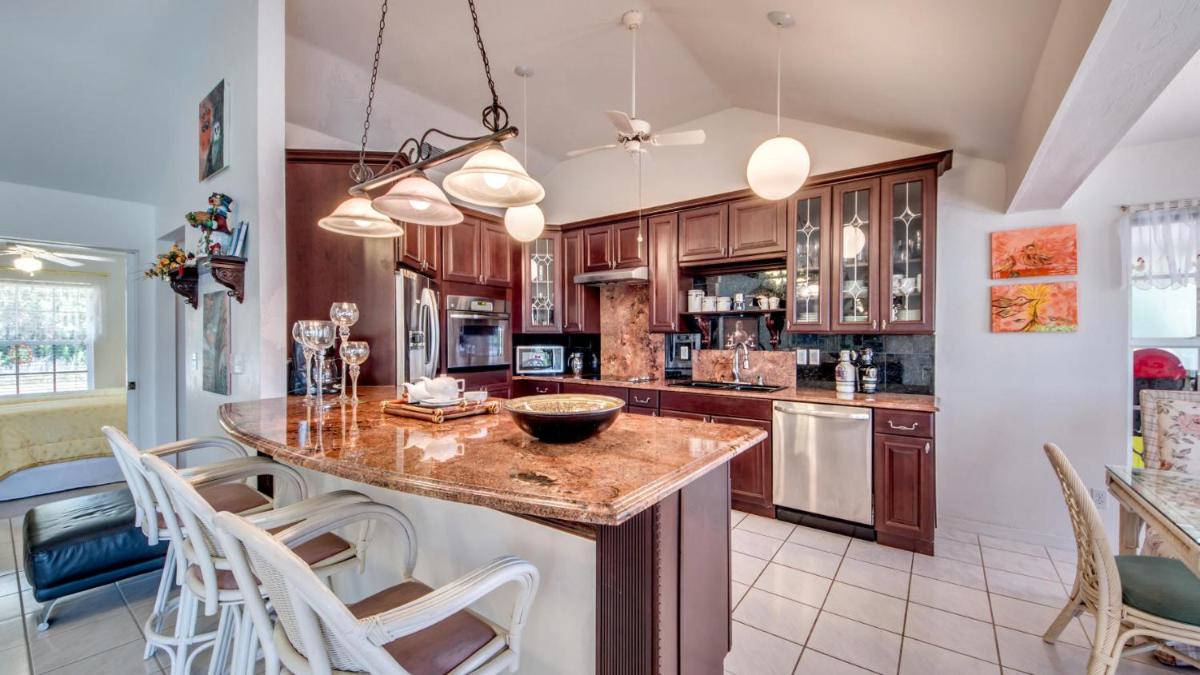 Lakeside at Cat Cay - Cape Coral - Roelens Vacations - image 6