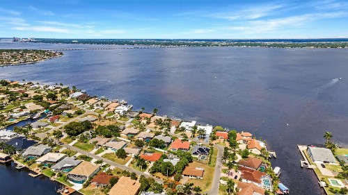 Nostra Palazzo on the Canal - Cape Coral - Roelens Vacations - image 6