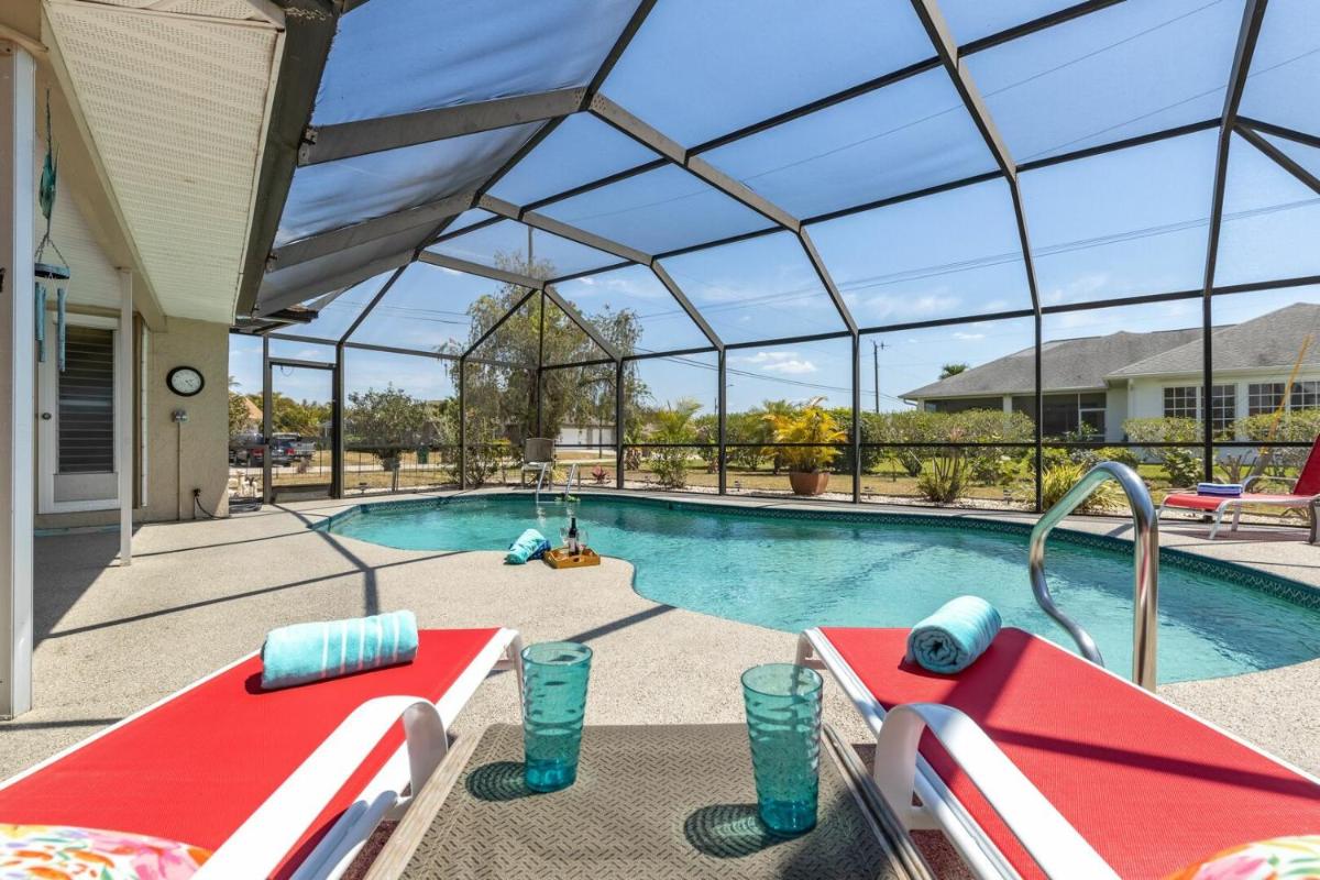 Pet Friendly Paradise with Heated Pool - Villa Amore - Roelens Vacations - image 2