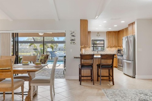 Stunning Outdoor Oasis with Heated Pool Kayaks & Spa - Villa Cape Sea Esta - Roelens Vacations - image 15