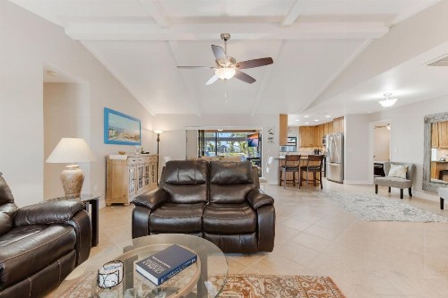 Stunning Outdoor Oasis with Heated Pool Kayaks & Spa - Villa Cape Sea Esta - Roelens Vacations - image 8