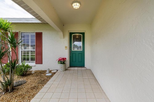 Waterfront Heated Pool Home the perfect oasis! - Villa Lost in Time - Roelens Vacations - image 8
