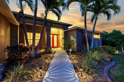 Newly Renovated Villa with Heated Pool   Villa taina   Roelens Vacations Cape Coral