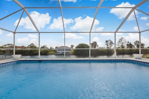 Waterfront Villa with Heated Pool - Villa Wine Down - Roelens Vacations - image 4